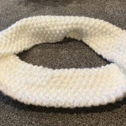 WHITE LUXURY SNOOD