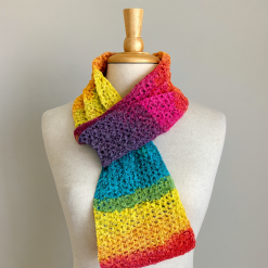 Scarf - Crochet shell - Rainbow
