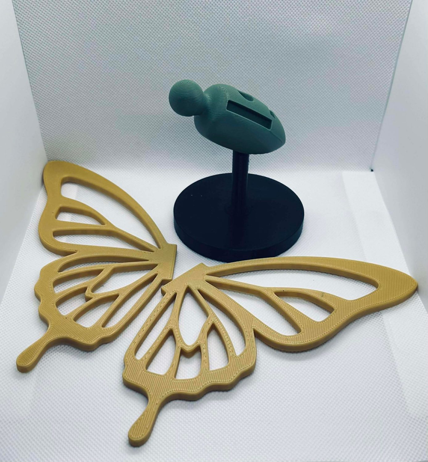 Butterfly Wing Desk Organiser – Modern Pen and USB Holder Butterfly Wing Desk Organiser – Modern Pen and USB Holder