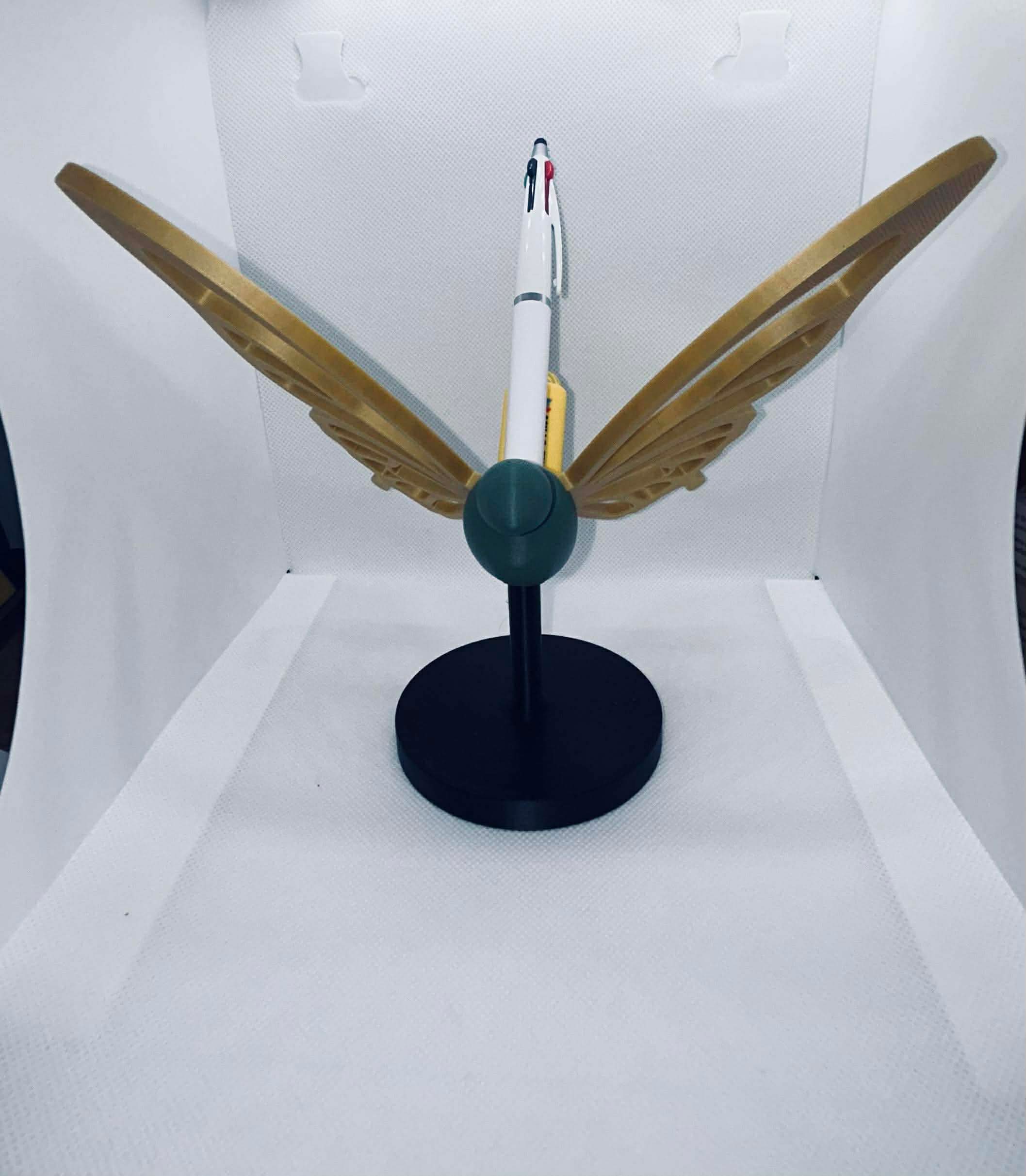 Butterfly Wing Desk Organiser – Modern Pen and USB Holder Butterfly Wing Desk Organiser – Modern Pen and USB Holder