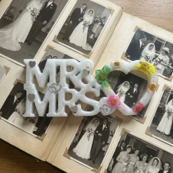Mr&Mrs Free Standing Resin Ornament, cake topper