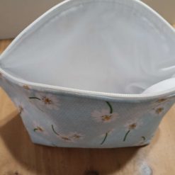 Pretty Zip Pouch - Daisies 3