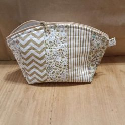 Pretty Zip Pouch - quilted beige