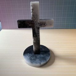 Marble effect cross