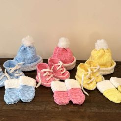 Hat, Mittens & Lace up booties set