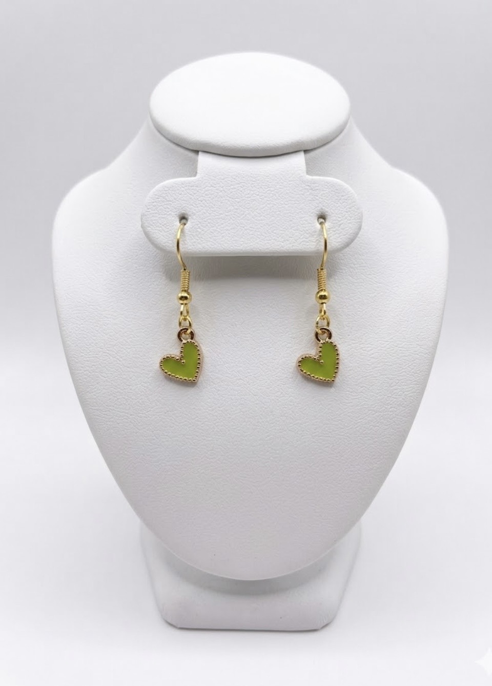 Screenshot Small Green and Gold Heart Earrings 1