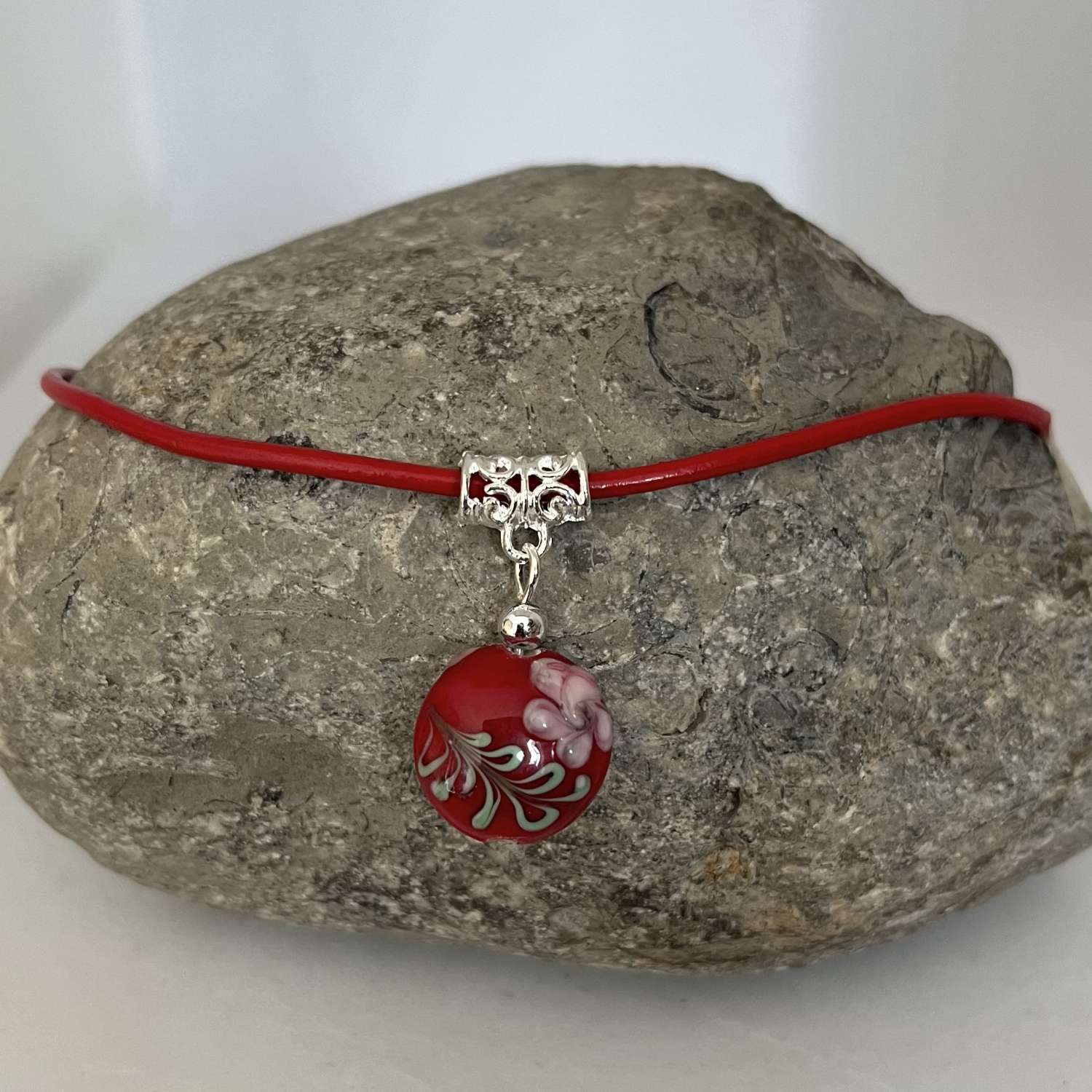 Red Pendant Floral Necklace Red Pendant Floral Necklace