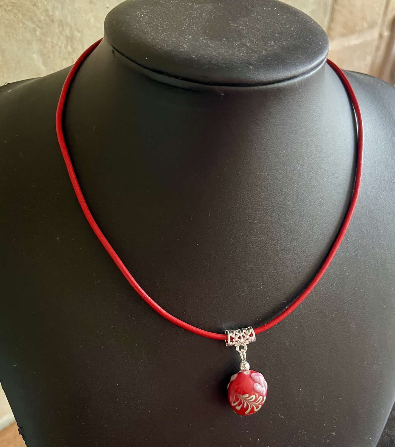 Red Pendant Floral Necklace Red Pendant Floral Necklace