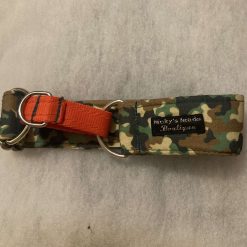 Small martingale collar