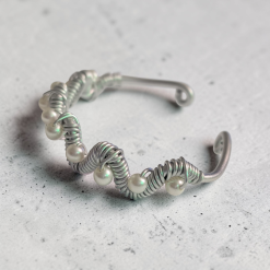 Handmade Wire & Pearl Bead Bracelet 4