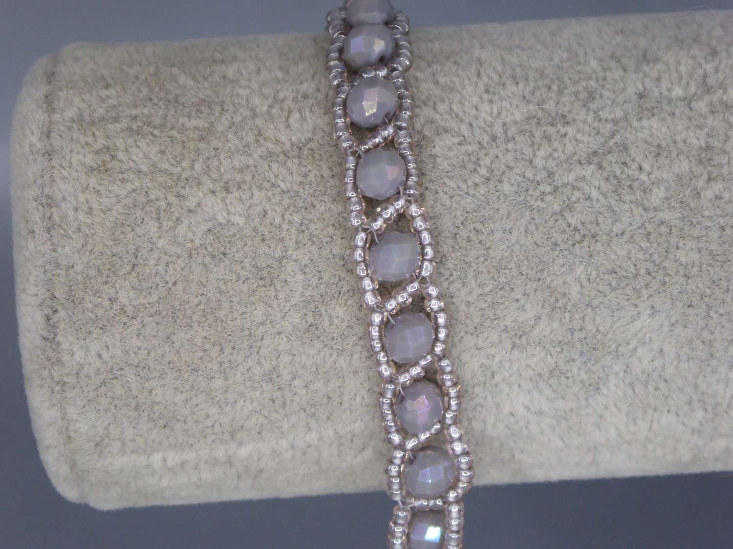 grey snake stitch beaded Bracelet 15.2 cm grey snake stitch beaded Bracelet 15.2 cm