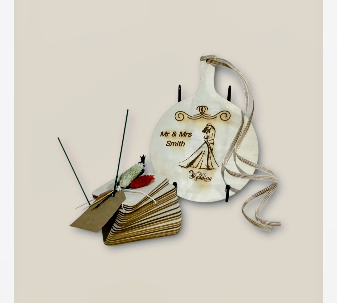 Wedding guests stand/wooden note Wedding guests stand/wooden note