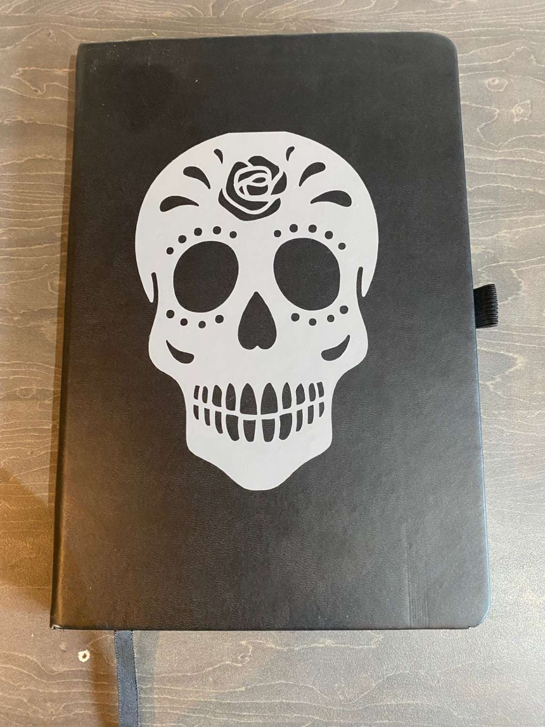 62a270e7-824e-401c-84fd-840c6814a9fb Vinyl print notebook - skull 1