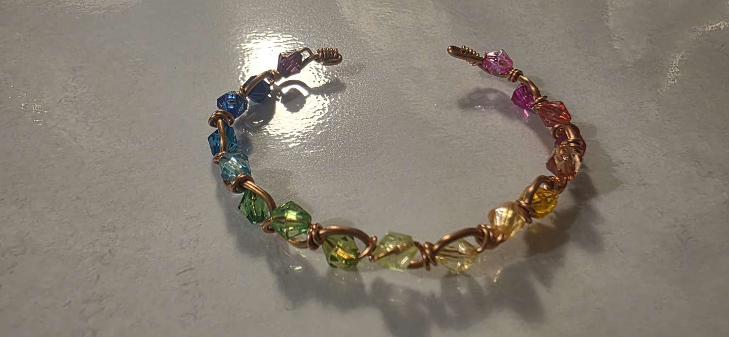 Hollie Bracelet (Wavey Rainbow) Hollie Bracelet (Wavey Rainbow)