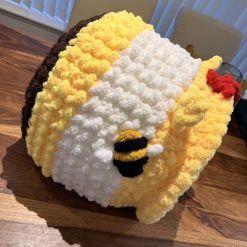 Winnie the Pooh Honeypot Cat Cave Basket 1