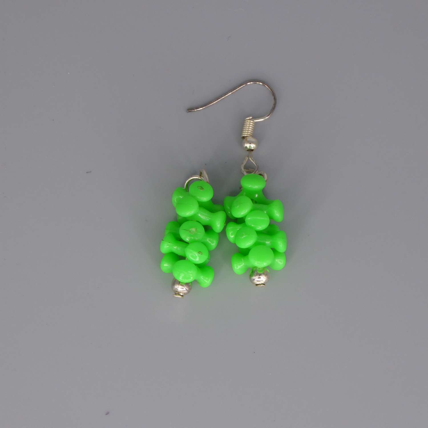 green tri bead dangle earrings length 25mm width 9mm green tri bead dangle earrings length 25mm width 9mm