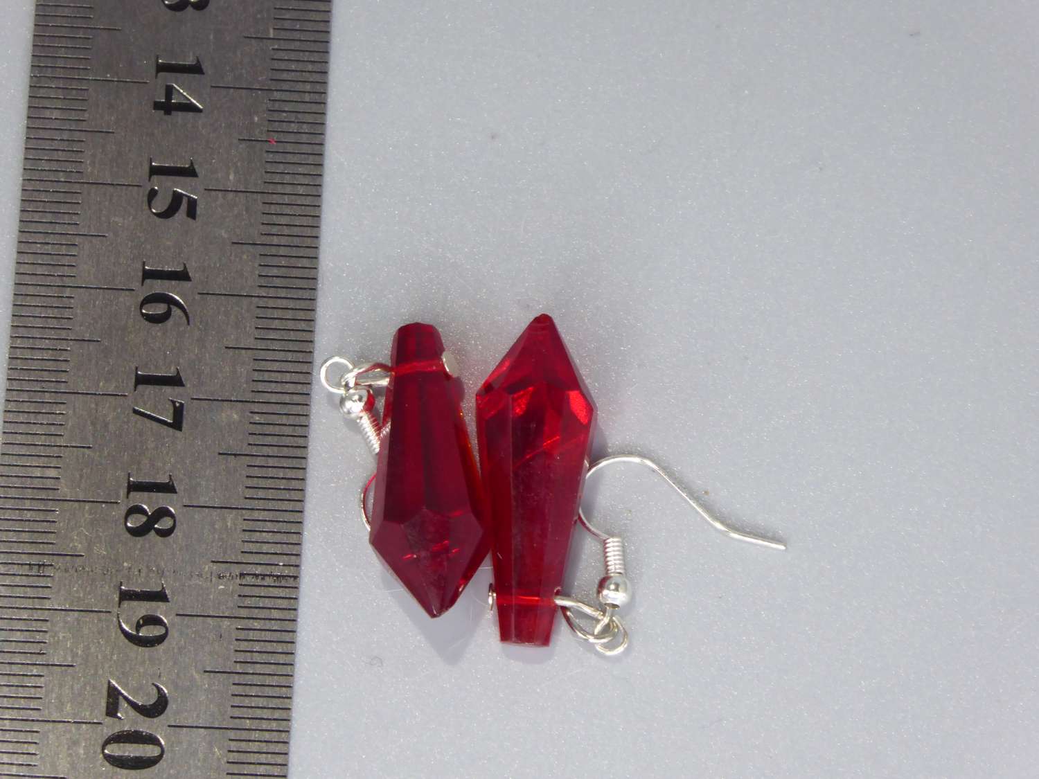 crystal chunk dangle drop earrings. length 28mm width 10mm crystal chunk dangle drop earrings. length 28mm width 10mm