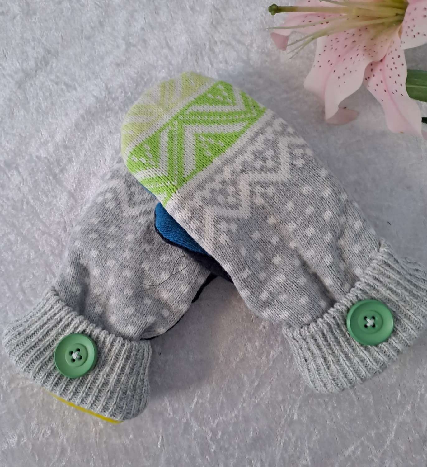 Grey Argyle Handmade Upcycled SWEATER MITTENS MITTS (SM154) Grey Argyle Handmade Upcycled SWEATER MITTENS MITTS (SM154)