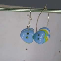 silver-plated hoop earrings with multiple acrylic hearts. 28 mm