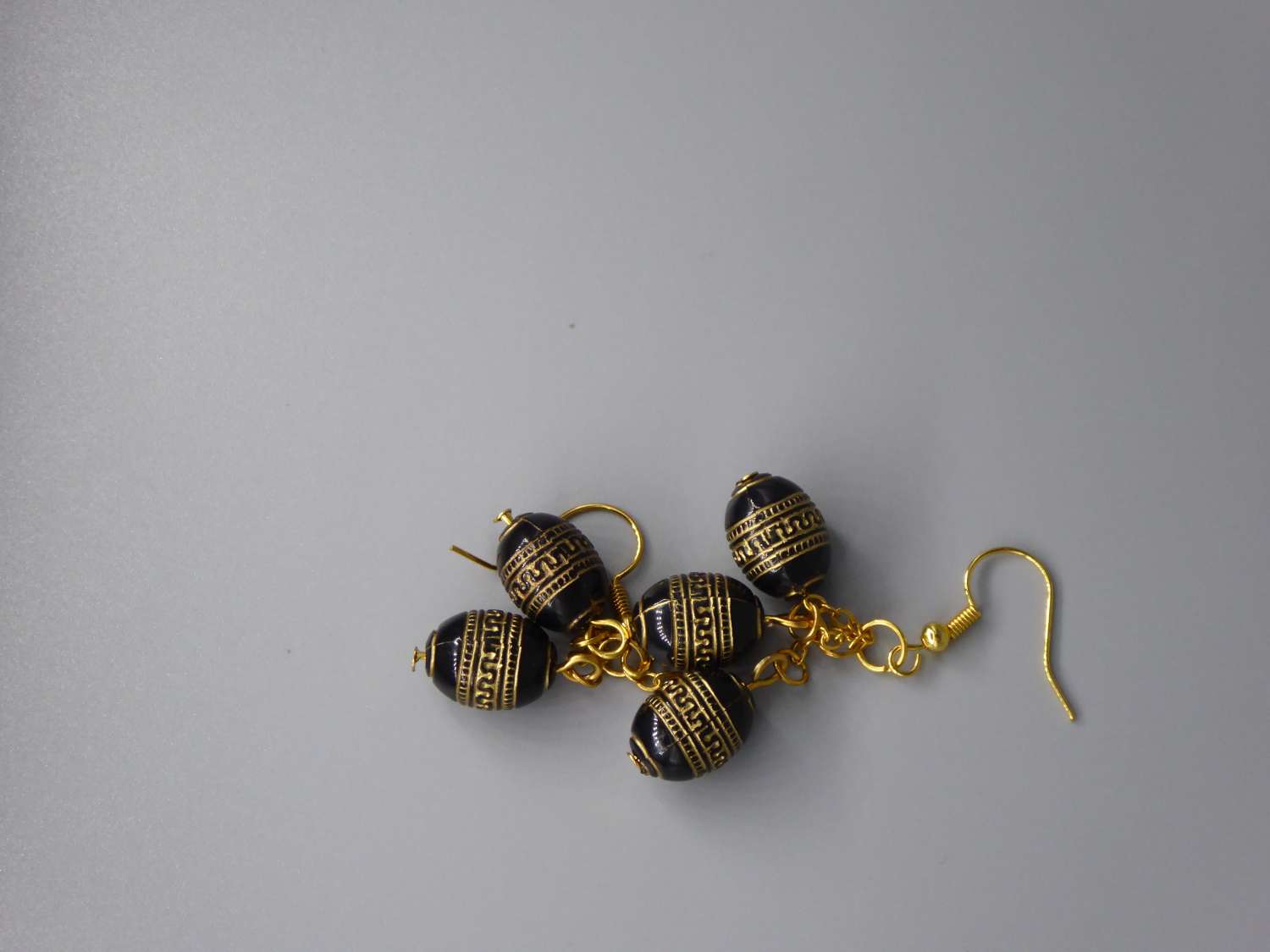 Black Barrel Acrylic Beaded earrings . length 20mm width 31mm Black Barrel Acrylic Beaded earrings . length 20mm width 31mm