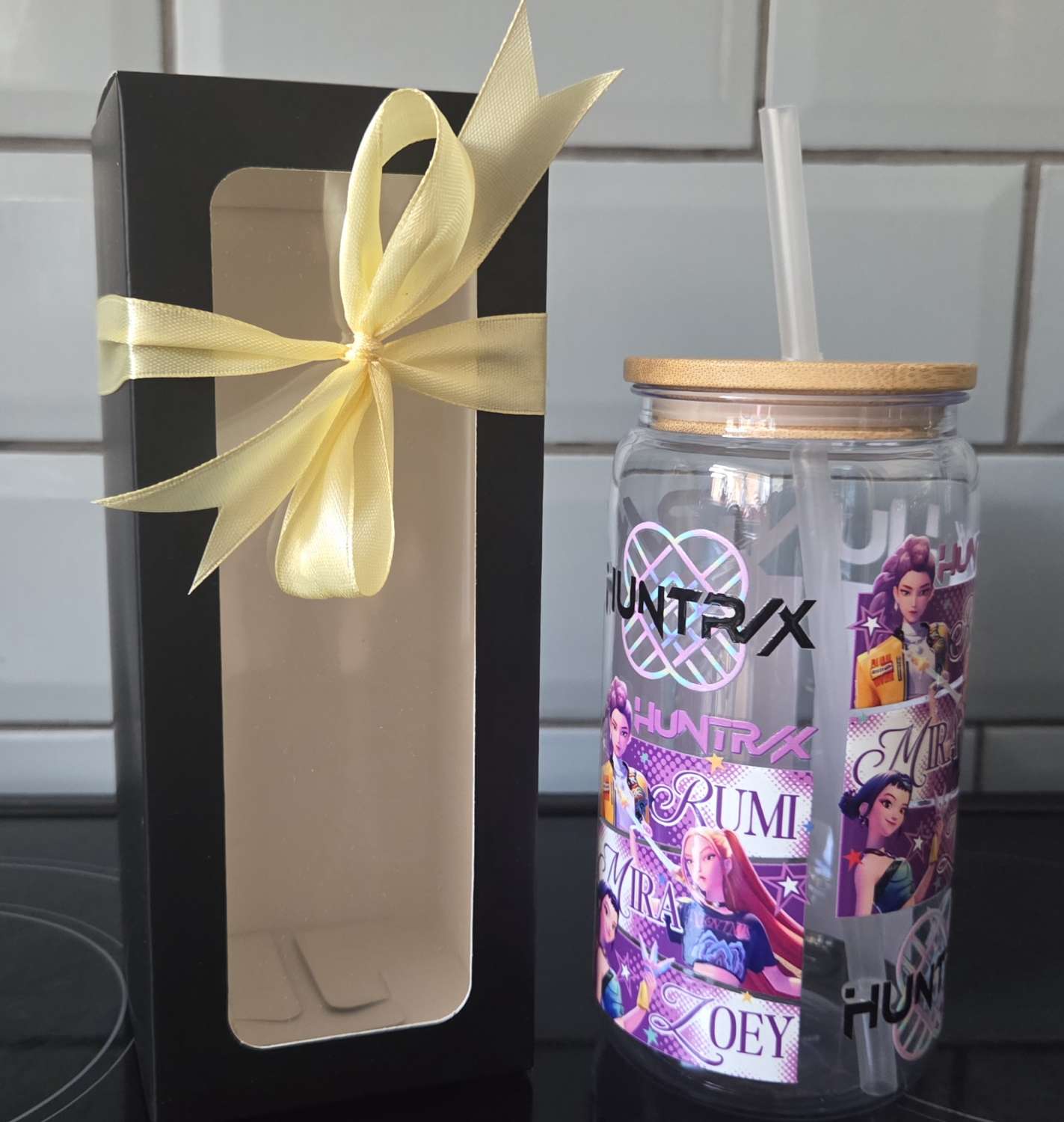 16oz Acrylic Tumbler K-Pop Design 16oz Acrylic Tumbler K-Pop Design