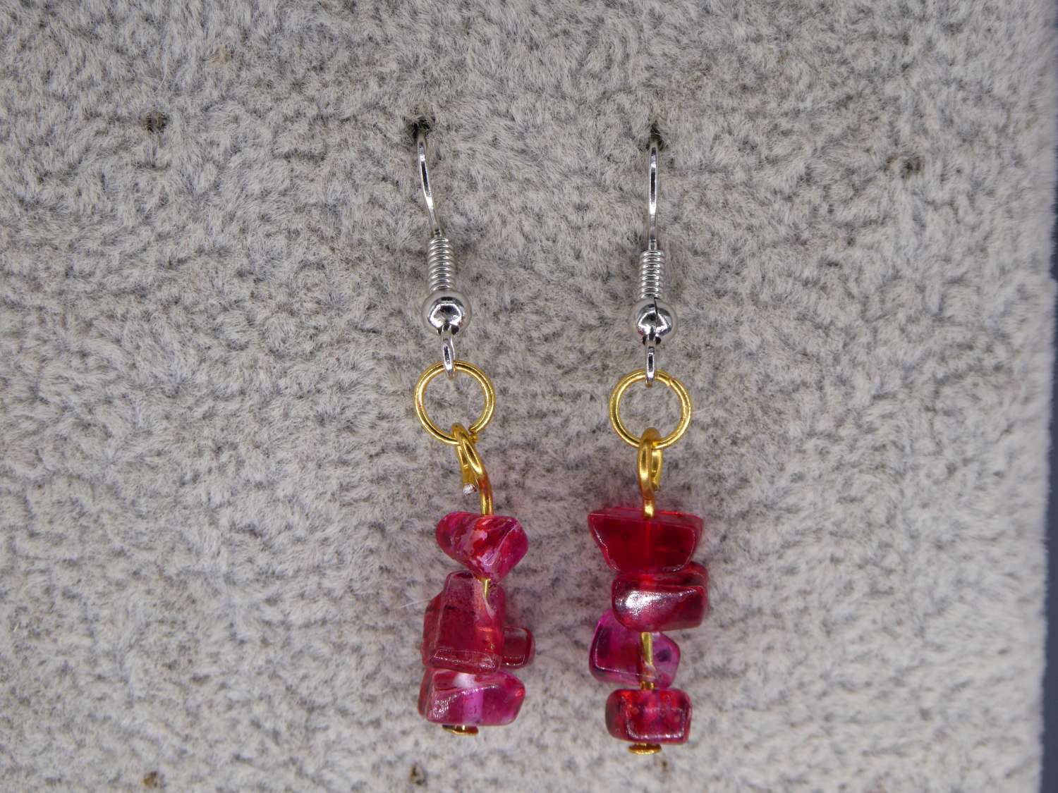 Red Chip Beaded earrings length 20mm width 8mm Red Chip Beaded earrings length 20mm width 8mm