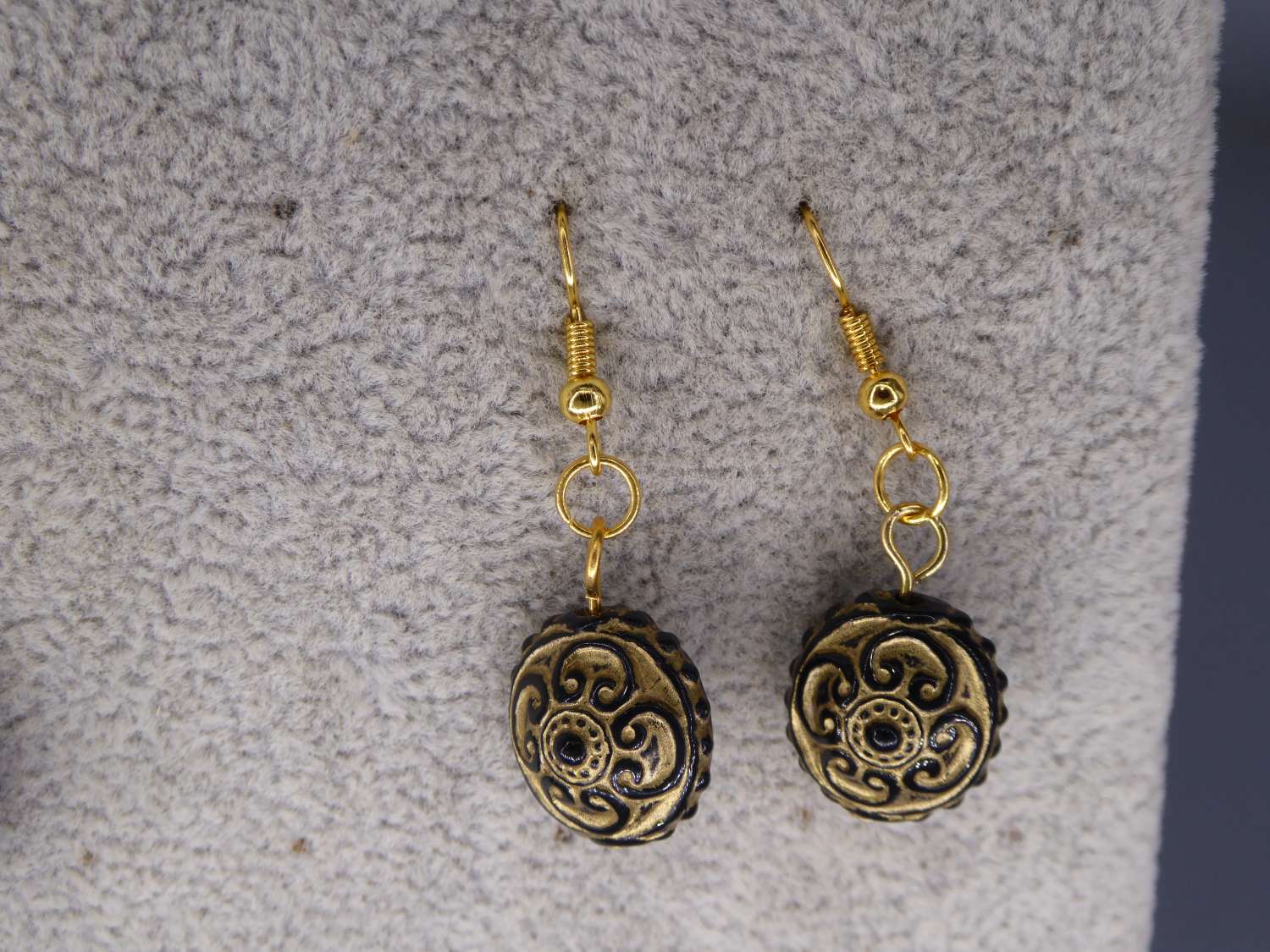 black and bronze beaded earrings length 20mm width 14mm black and bronze beaded earrings length 20mm width 14mm