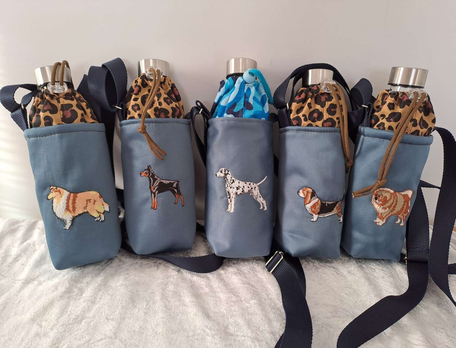 EMBROIDERED DOG BREEDS water bottle carrier/holder + FREE BOTTLE EMBROIDERED DOG BREEDS water bottle carrier/holder + FREE BOTTLE