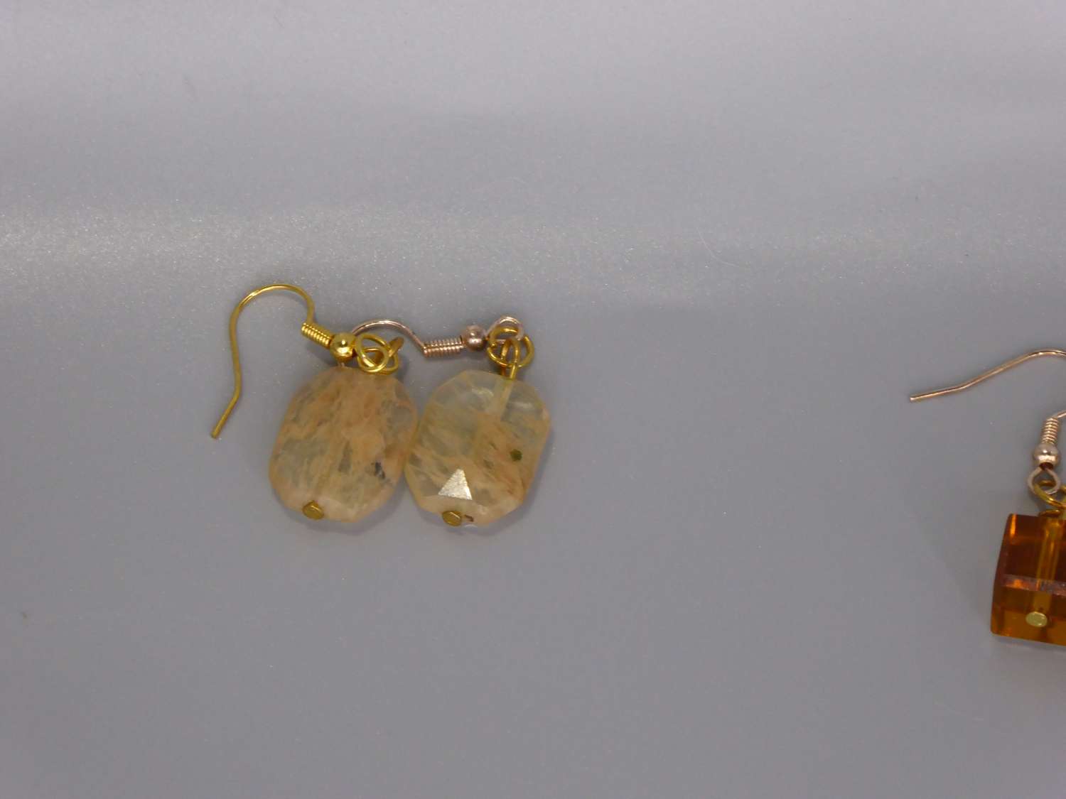 quartz drop earrings. length 23mm width 14mm quartz drop earrings. length 23mm width 14mm