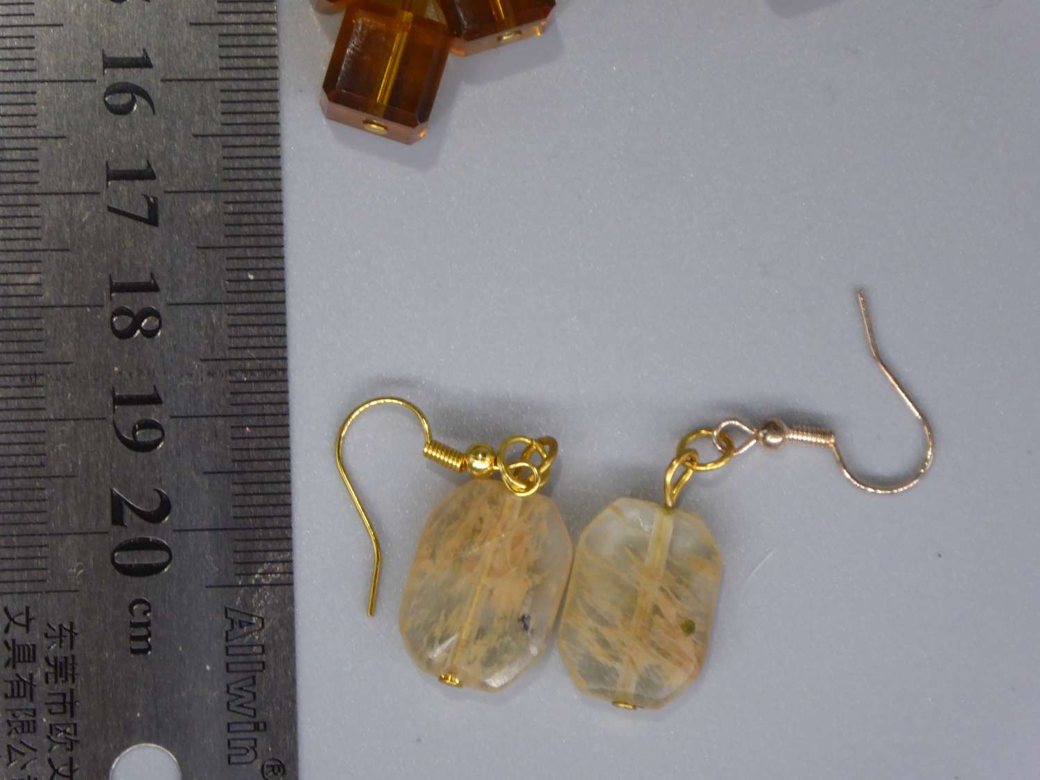 quartz drop earrings. length 23mm width 14mm quartz drop earrings. length 23mm width 14mm