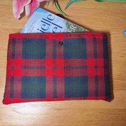 Book sleeve - BRIGHT RED TARTAN