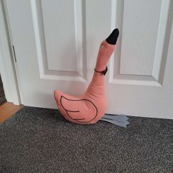 GRAYSON GOOSE DOORSTOP - Filled complete Door Stop - Peach sweatshirt