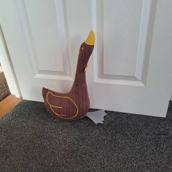 GRIMWALD GOOSE DOORSTOP - Filled complete Door Stop - Wine diamond print