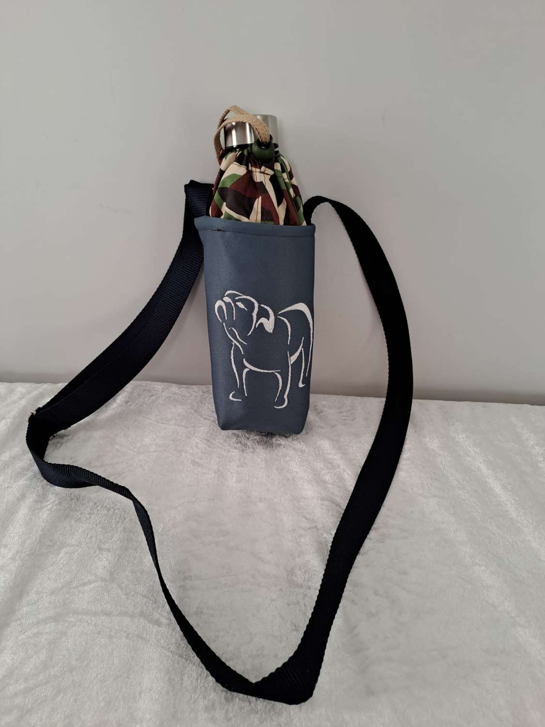 EMBROIDERED DOG BREEDS water bottle carrier/holder + FREE BOTTLE EMBROIDERED DOG BREEDS water bottle carrier/holder + FREE BOTTLE