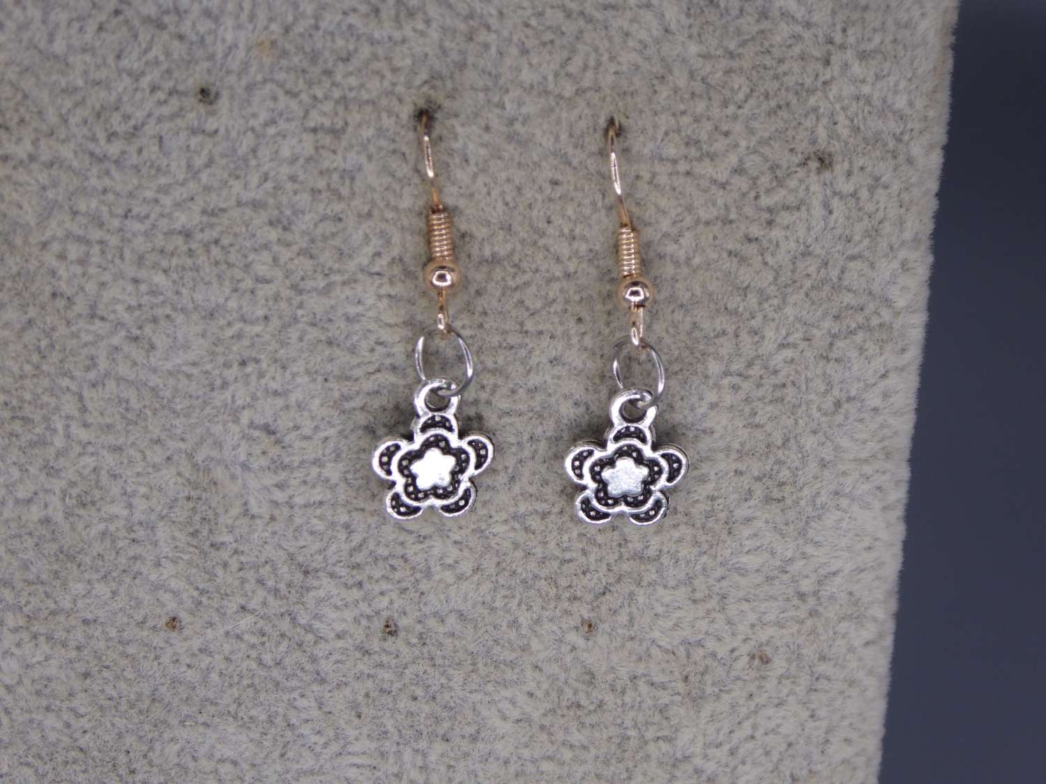 silver flower earrings length 9mm width 9mm silver flower earrings length 9mm width 9mm