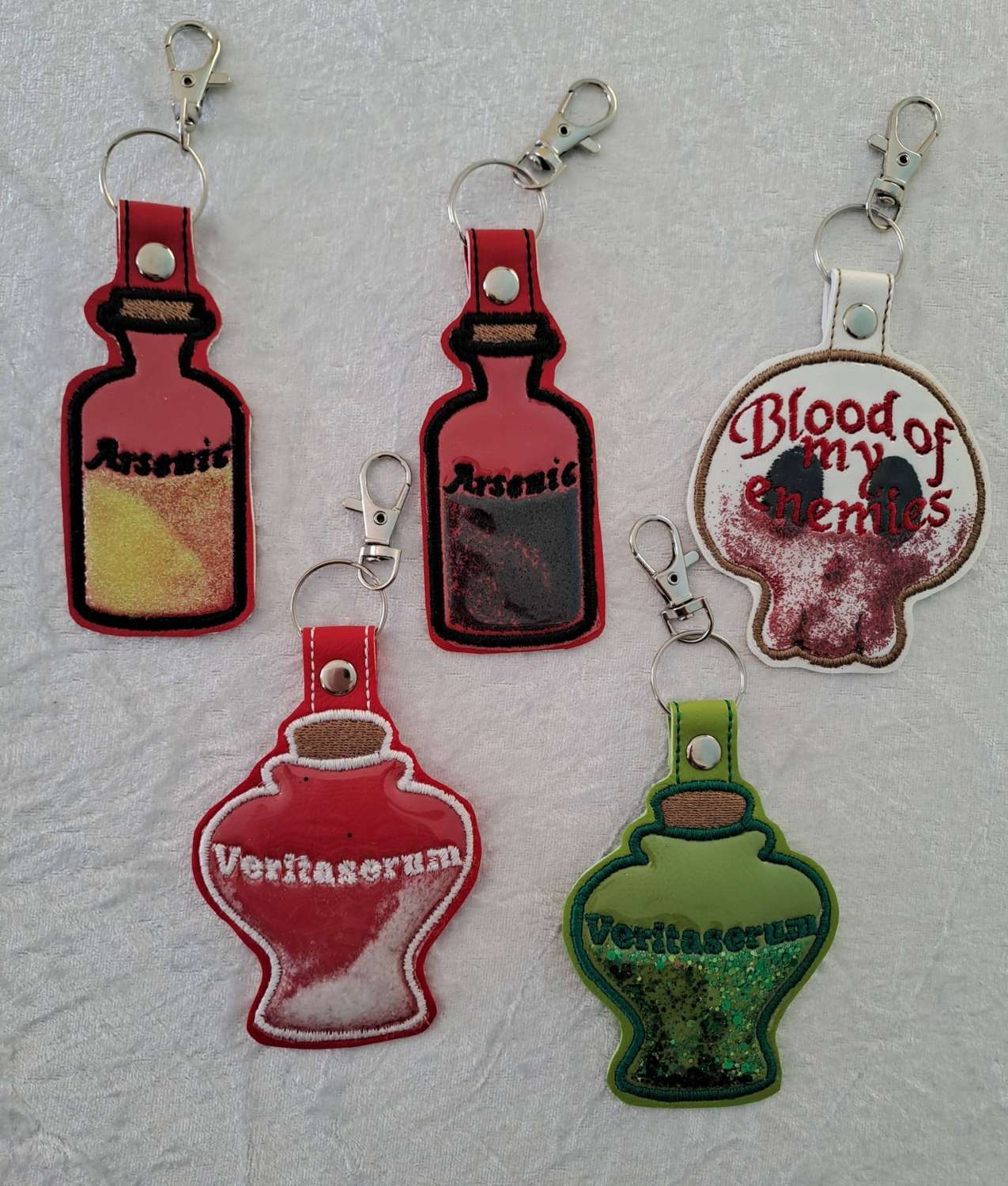 FANDOM KEYRING KEYFOB. SHAKER POTIONS & POISONS FANDOM KEYRING KEYFOB. SHAKER POTIONS & POISONS