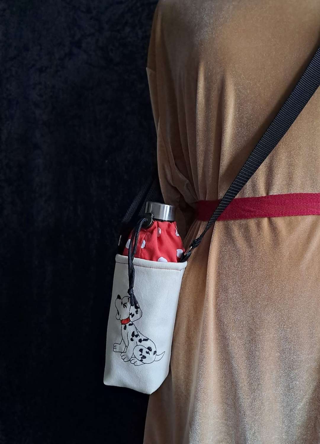 DALMATION HOWLING Embroidered water bottle carrier/holder + FREE BOTTLE DALMATION HOWLING Embroidered water bottle carrier/holder + FREE BOTTLE