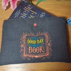 Book sleeve - GOOD DAY TO READ - Grey