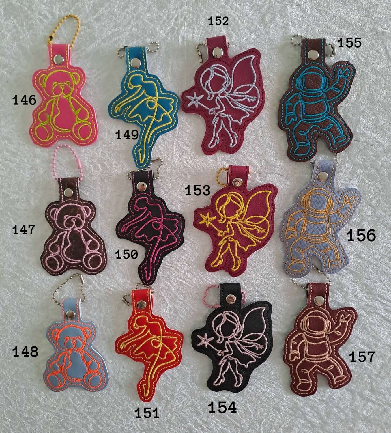 CONTINUOUS LINE ANIMALS & KIDS DESIGNS - BAG TAGS KEYRINGS over 180 designs CONTINUOUS LINE ANIMALS & KIDS DESIGNS - BAG TAGS KEYRINGS over 180 designs