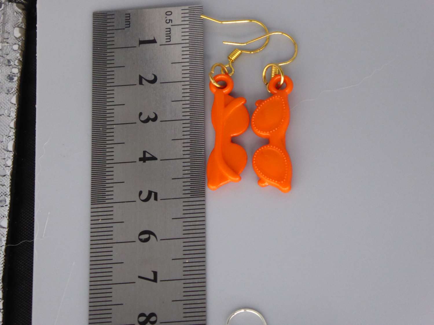 miniature orange sunglasses novelty earrings length 28mm width 9mm miniature orange sunglasses novelty earrings length 28mm width 9mm