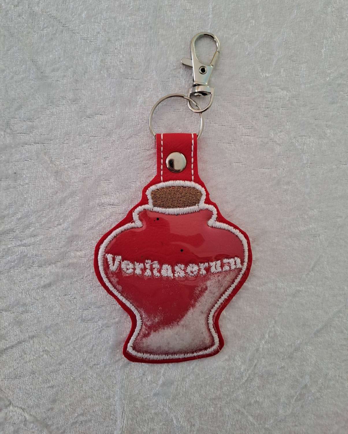 FANDOM KEYRING KEYFOB. SHAKER POTIONS & POISONS FANDOM KEYRING KEYFOB. SHAKER POTIONS & POISONS