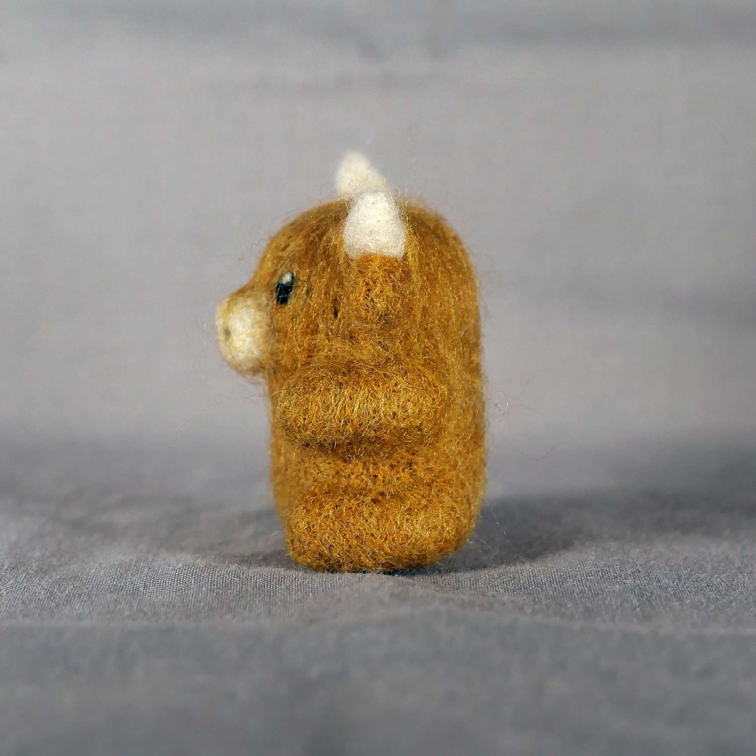 Wild Woolley Friends - Gazing Hare Wild Woolley Friends - Gazing Hare