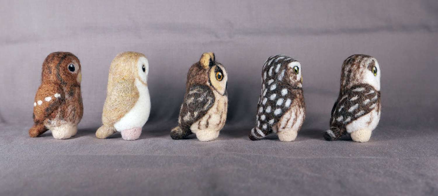 Wild Woolley Friends - Gazing Hare Wild Woolley Friends - Gazing Hare