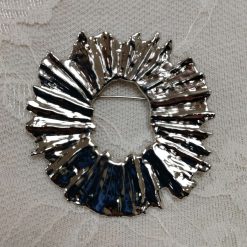 hammered brooch, brooch, O brooch, silver or gold brooch,