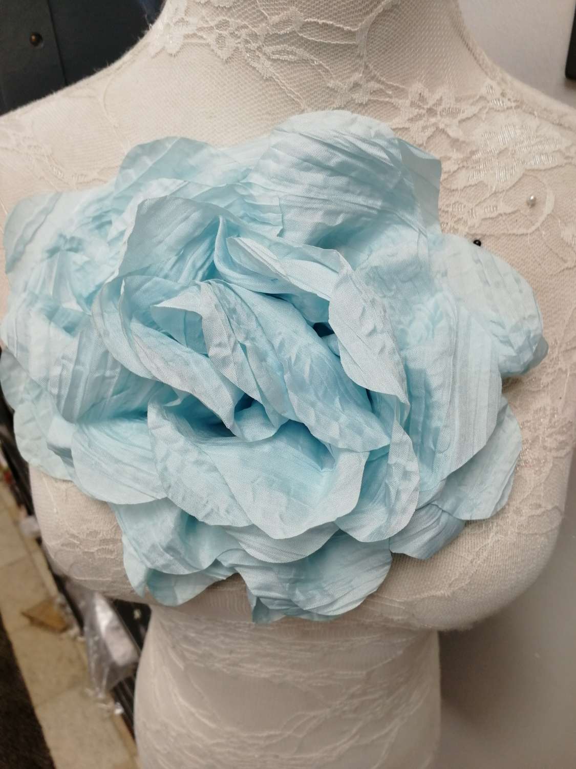 Beautiful Black flower/rose, flower pin, bridal rose, flower, fabric rose, corsage, bridal corsage, corsages, extreme corsage, flowers Beautiful Black flower/rose, flower pin, bridal rose, flower, fabric rose, corsage, bridal corsage, corsages, extreme corsage, flowers