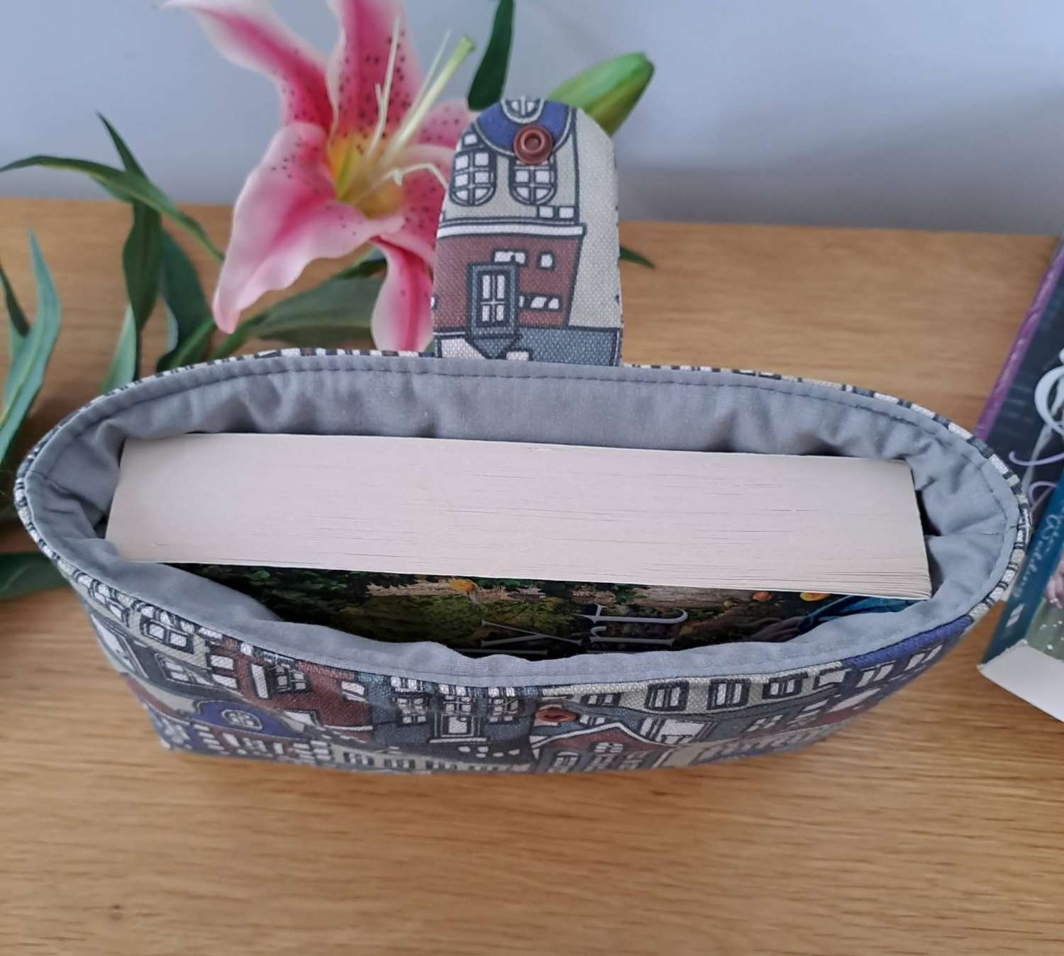 Book sleeve - HOUSES,HOUSES,HOUSES Book sleeve - HOUSES,HOUSES,HOUSES