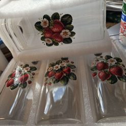 Set of 4 strawberry glasses