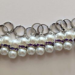 10 white stitch markers