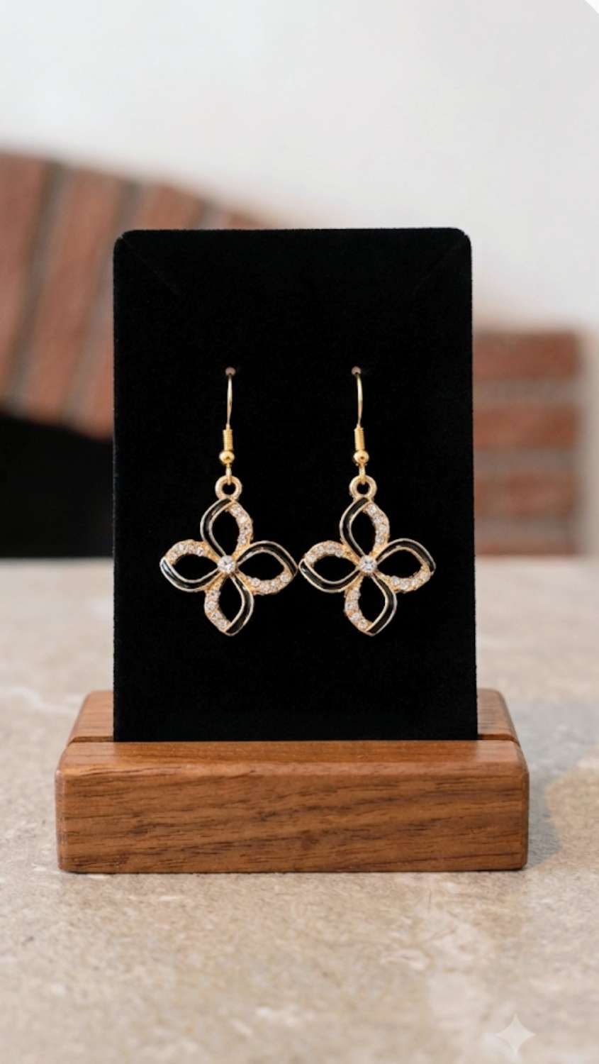 Gold & black sparkling earrings Gold & black sparkling earrings