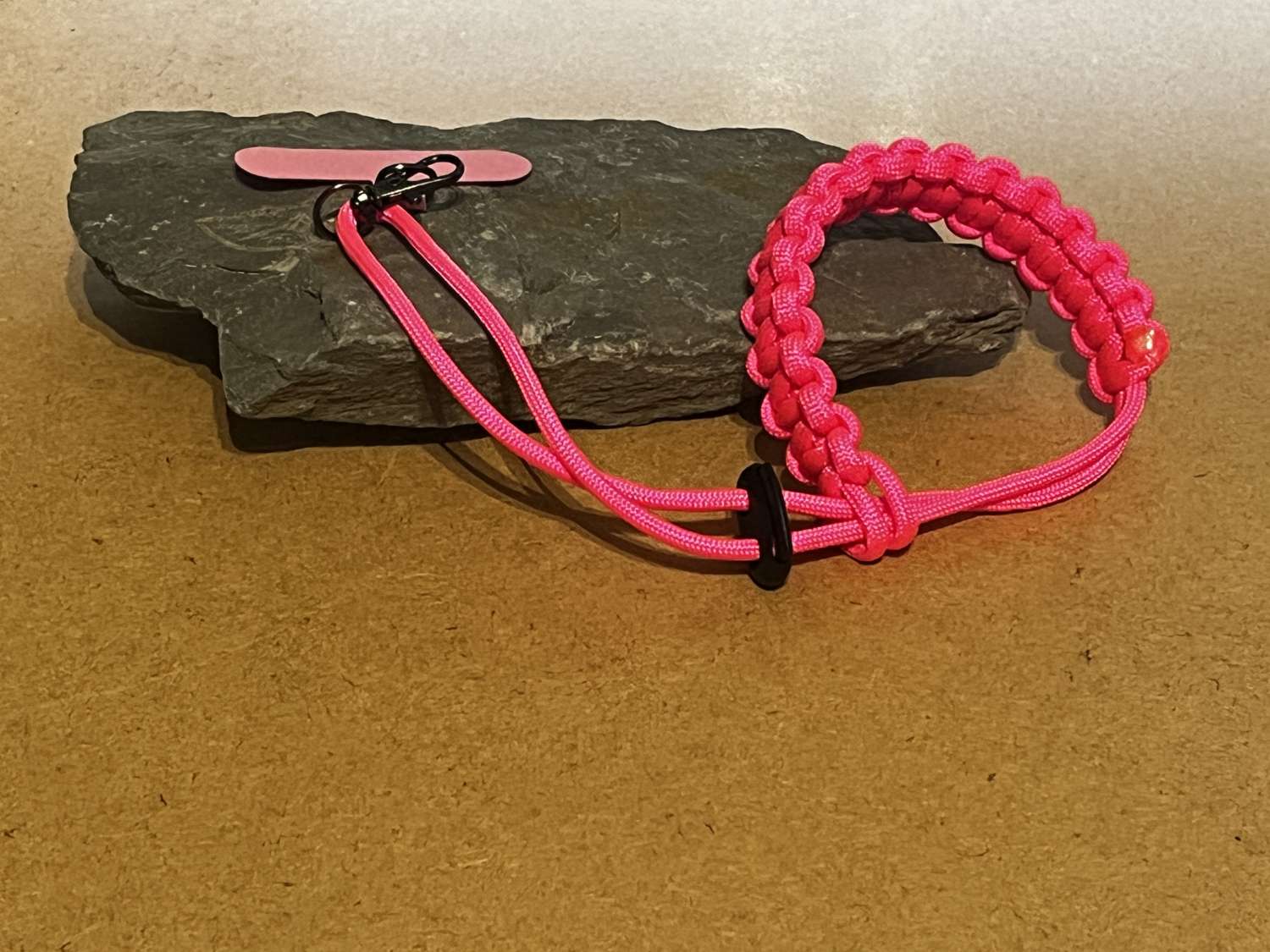 WildTether Anti‑Phone‑Snatch Bracelet WildTether Anti‑Phone‑Snatch Bracelet
